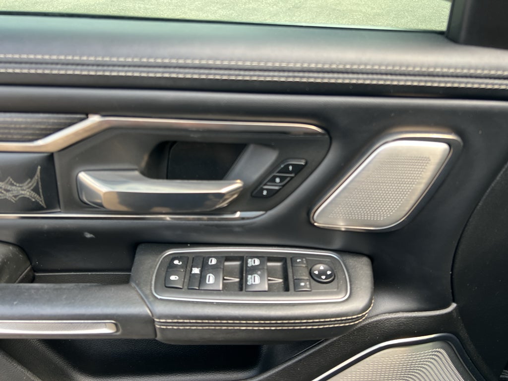 2019 RAM 1500 Limited Crew Cab 4x4 5'7" Box