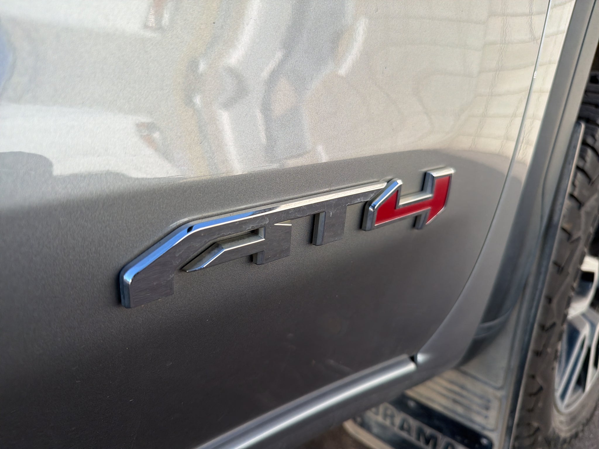 2023 GMC Sierra 1500 AT4