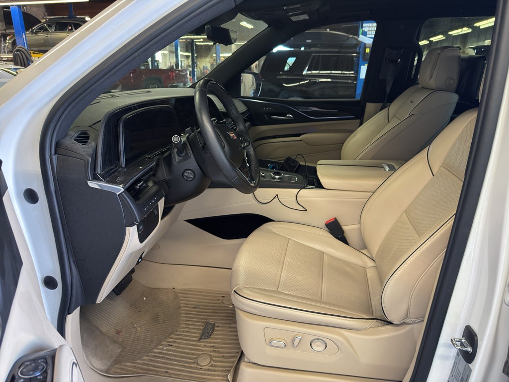 2023 Cadillac Escalade ESV Premium Luxury