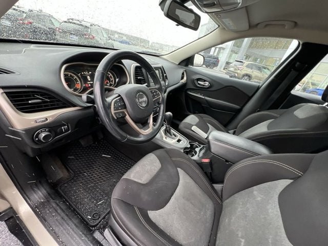 2015 Jeep Cherokee Sport