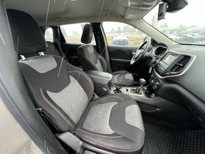 2015 Jeep Cherokee Sport