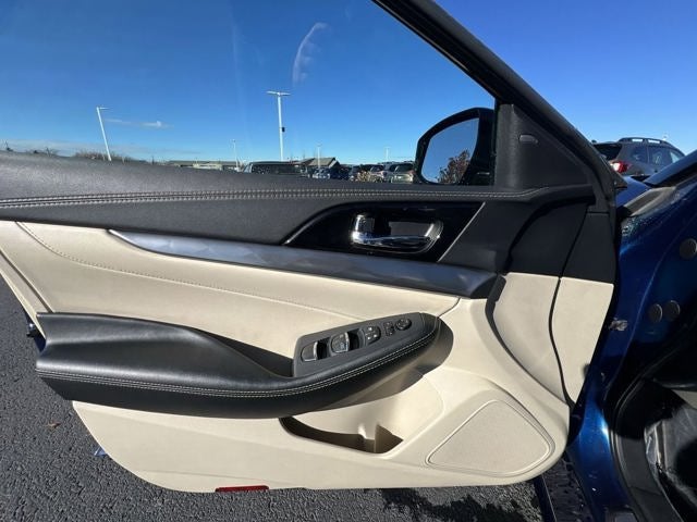 2020 Nissan Maxima SV