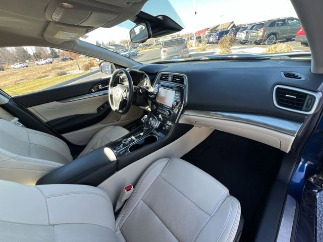 2020 Nissan Maxima SV