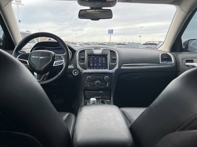 2018 Chrysler 300 Touring L