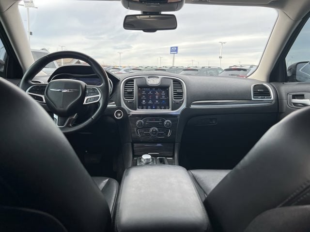 2018 Chrysler 300 Touring L