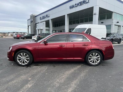 2018 Chrysler 300 Touring L