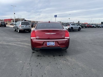 2018 Chrysler 300 Touring L