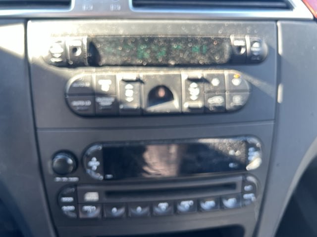 2004 Chrysler Pacifica Base