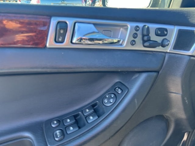 2004 Chrysler Pacifica Base