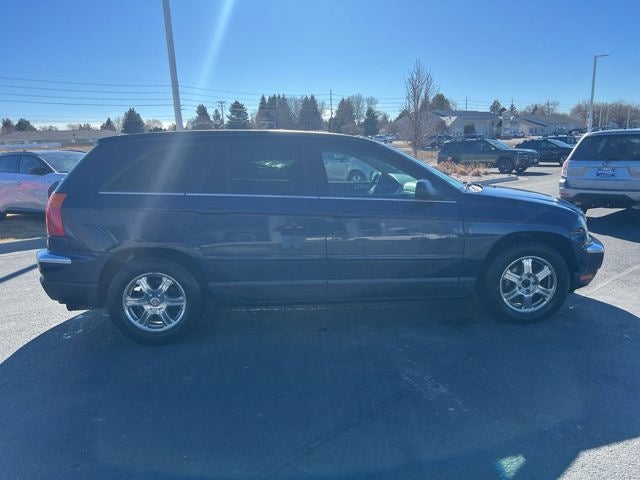 2004 Chrysler Pacifica Base