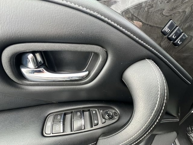 2021 INFINITI QX80 Luxe