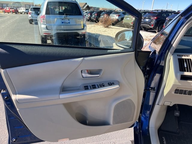 2013 Toyota Prius v Five