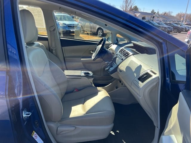 2013 Toyota Prius v Five