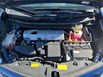 2013 Toyota Prius v Five