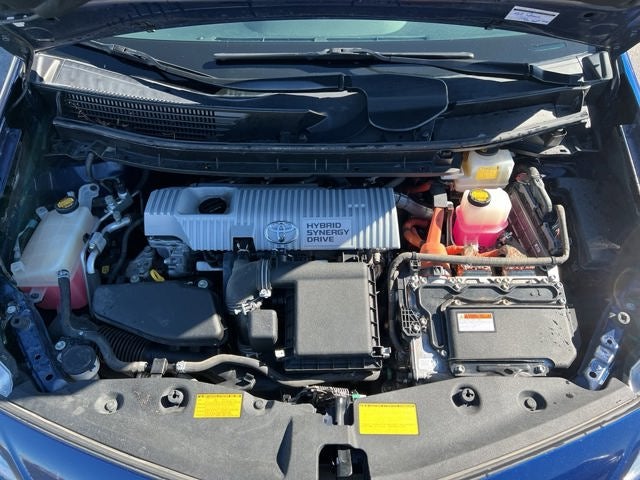 2013 Toyota Prius v Five