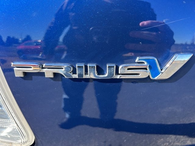 2013 Toyota Prius v Five